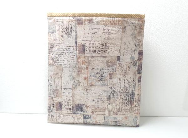 Book sleeve - Tan print
